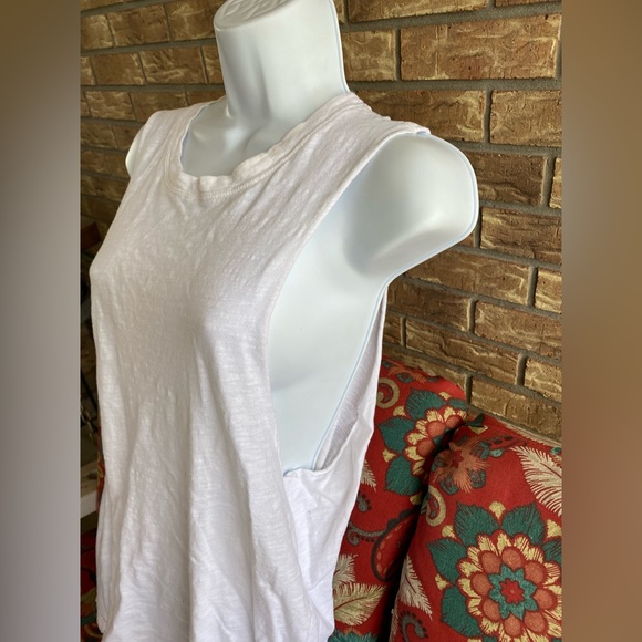 Cage Back Tank sz L/XL - Picture 2 of 3